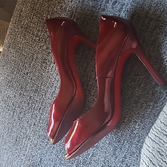 Christian Louboutin, You You peep toe - Picture 3 of 12